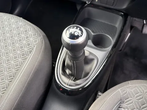 DV73MZF Toyota Aygo X 1.0 VVT-i Edge 5dr Thumbnail #13