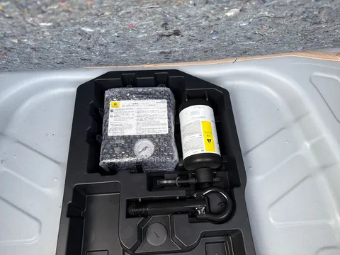 DV73MZF Toyota Aygo X 1.0 VVT-i Edge 5dr Thumbnail #15