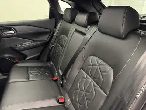 OX74FWV Nissan Qashqai 1.3 DiG-T MH Tekna 5dr Thumbnail #14