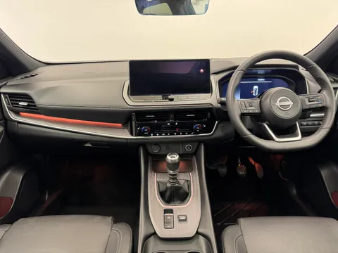 OX74FWV Nissan Qashqai 1.3 DiG-T MH Tekna 5dr Thumbnail #3