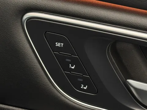 OX74FWV Nissan Qashqai 1.3 DiG-T MH Tekna 5dr Thumbnail #24