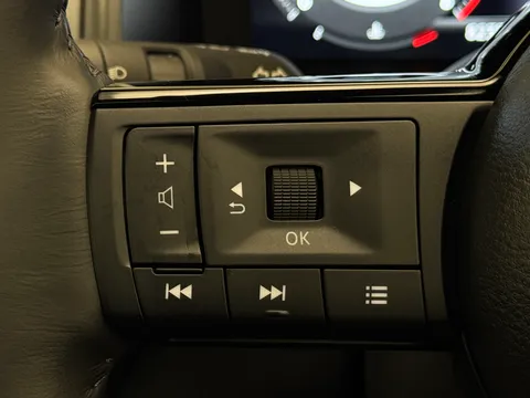 OX74FWV Nissan Qashqai 1.3 DiG-T MH Tekna 5dr Thumbnail #26