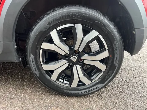 BU71YNE Dacia Sandero Stepway 1.0 TCe Prestige 5dr Thumbnail #32