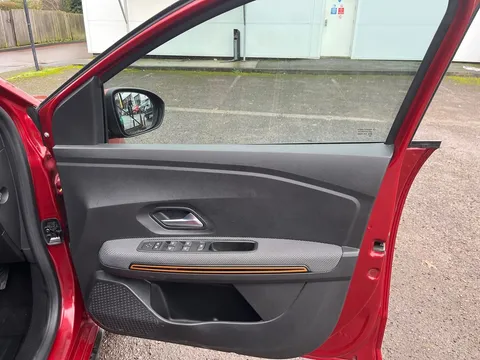 BU71YNE Dacia Sandero Stepway 1.0 TCe Prestige 5dr Thumbnail #25