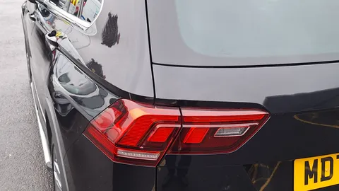 MD72XXM Volkswagen Tiguan 1.5 TSI 150 R-Line Edition 5dr DSG Thumbnail #12