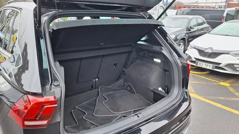 MD72XXM Volkswagen Tiguan 1.5 TSI 150 R-Line Edition 5dr DSG Thumbnail #16