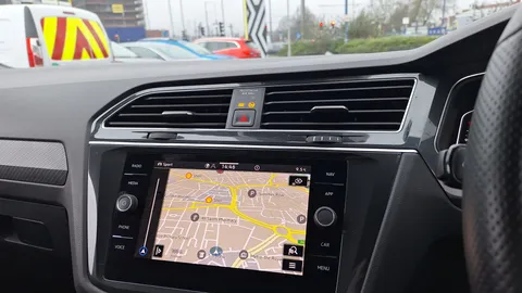 MD72XXM Volkswagen Tiguan 1.5 TSI 150 R-Line Edition 5dr DSG Thumbnail #21