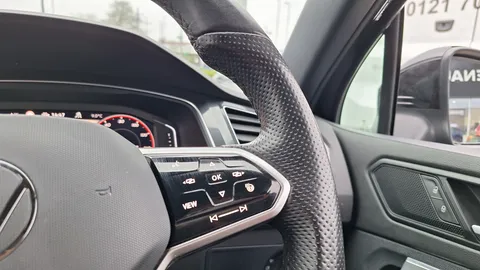 MD72XXM Volkswagen Tiguan 1.5 TSI 150 R-Line Edition 5dr DSG Thumbnail #26