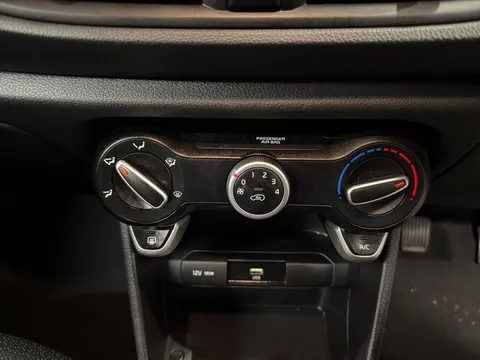 DE23CXX Kia Picanto 1.0 Shadow 5dr [4 seats] Thumbnail #16