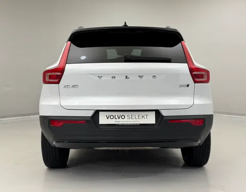 K10EEY Volvo XC40 2.0 B5P R DESIGN Pro 5dr AWD Auto Thumbnail #8