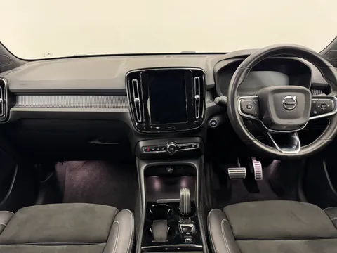 K10EEY Volvo XC40 2.0 B5P R DESIGN Pro 5dr AWD Auto Thumbnail #11
