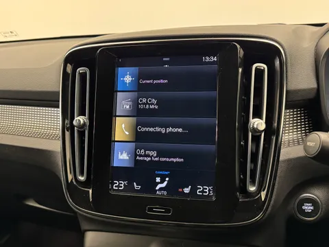 K10EEY Volvo XC40 2.0 B5P R DESIGN Pro 5dr AWD Auto Thumbnail #24