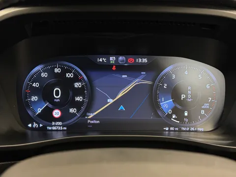 K10EEY Volvo XC40 2.0 B5P R DESIGN Pro 5dr AWD Auto Thumbnail #27