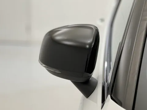 K10EEY Volvo XC40 2.0 B5P R DESIGN Pro 5dr AWD Auto Thumbnail #31