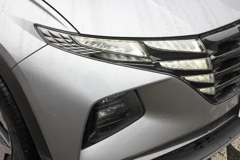 DC72MEU Hyundai Tucson 1.6 TGDi Hybrid 230 Premium 5dr 2WD Auto Thumbnail #10