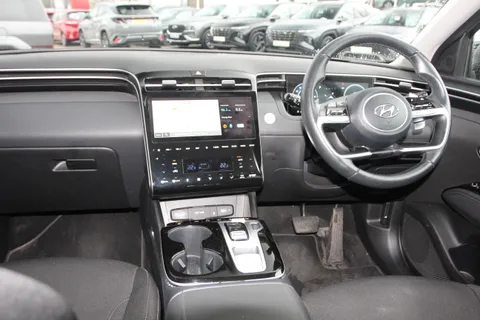 DC72MEU Hyundai Tucson 1.6 TGDi Hybrid 230 Premium 5dr 2WD Auto Thumbnail #15