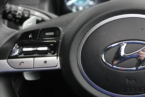 DC72MEU Hyundai Tucson 1.6 TGDi Hybrid 230 Premium 5dr 2WD Auto Thumbnail #22