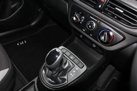 DF75ZXZ Hyundai i10 1.0 [63] Advance 5dr Auto [Nav] Thumbnail #24