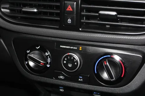 DF75ZXZ Hyundai i10 1.0 [63] Advance 5dr Auto [Nav] Thumbnail #26