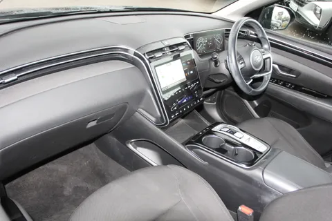 ET21HLF Hyundai Tucson 1.6 TGDi Hybrid 230 SE Connect 5dr 2WD Auto Thumbnail #13