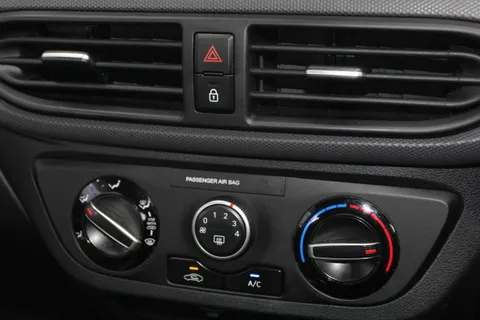 EK22PNN Hyundai i10 1.2 MPi SE Connect 5dr Thumbnail #25