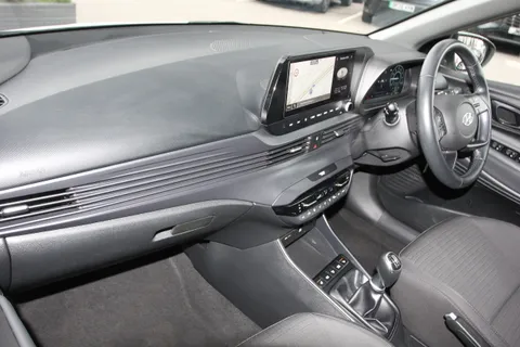 EN21WFG Hyundai i20 1.0T GDi 48V MHD Premium 5dr Thumbnail #9