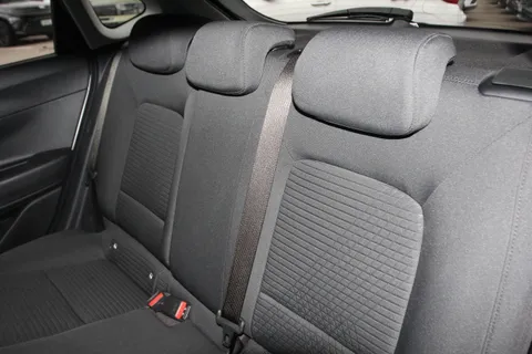 EN21WFG Hyundai i20 1.0T GDi 48V MHD Premium 5dr Thumbnail #11