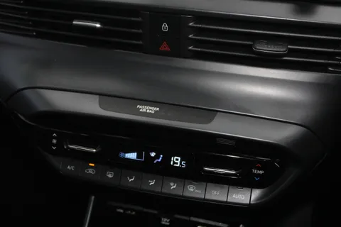 EN21WFG Hyundai i20 1.0T GDi 48V MHD Premium 5dr Thumbnail #26