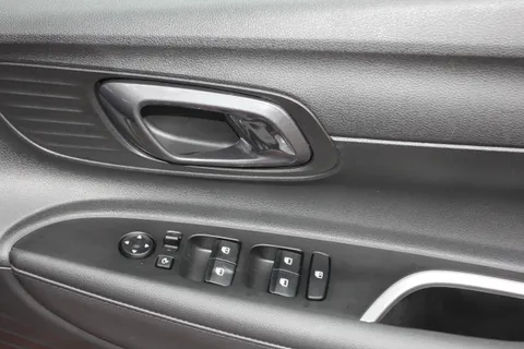 MC75FVZ Hyundai i20 1.0T GDi 90 Tech Line 5dr DCT Thumbnail #14