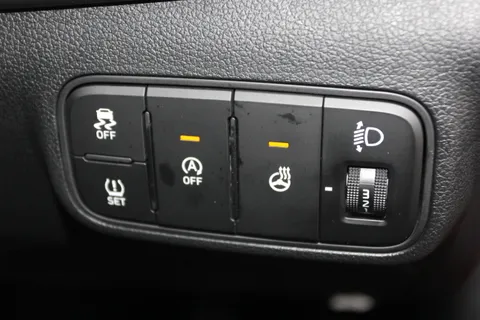 MC75FVZ Hyundai i20 1.0T GDi 90 Tech Line 5dr DCT Thumbnail #16