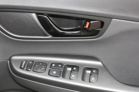 MJ20OBP Hyundai Kona 1.6 GDi Hybrid Premium SE 5dr DCT Thumbnail #15