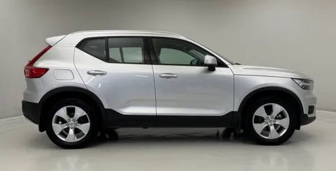 DV19DXA Volvo XC40 2.0 D3 Momentum 5dr Geartronic Thumbnail #6