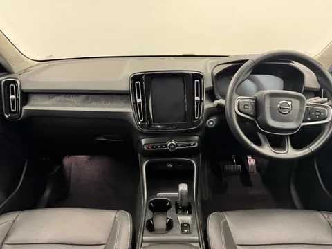 DV19DXA Volvo XC40 2.0 D3 Momentum 5dr Geartronic Thumbnail #11