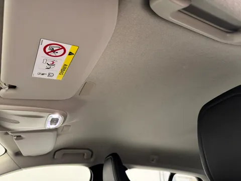 DV19DXA Volvo XC40 2.0 D3 Momentum 5dr Geartronic Thumbnail #14