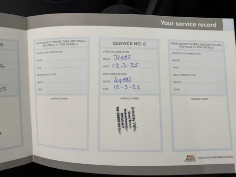 DV19DXA Volvo XC40 2.0 D3 Momentum 5dr Geartronic Thumbnail #19