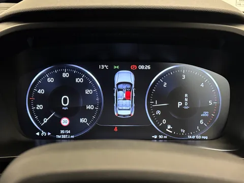 DV19DXA Volvo XC40 2.0 D3 Momentum 5dr Geartronic Thumbnail #28