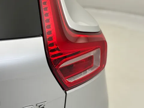 DV19DXA Volvo XC40 2.0 D3 Momentum 5dr Geartronic Thumbnail #36