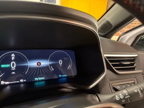 WN74HGP Renault Clio 1.6 E-TECH full hybrid 145 Esprit Alpine 5dr Auto Thumbnail #12