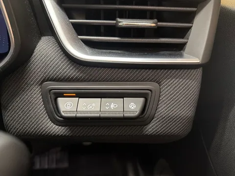 WN74HGP Renault Clio 1.6 E-TECH full hybrid 145 Esprit Alpine 5dr Auto Thumbnail #14