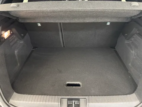 DN25WFC Renault Captur 1.6 E-Tech Full Hybrid 145 Techno 5dr Auto Thumbnail #9