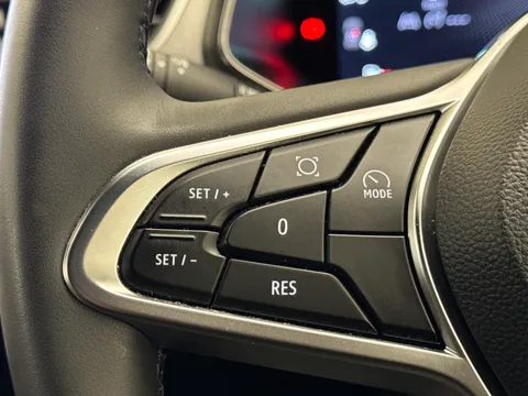 DN25WFC Renault Captur 1.6 E-Tech Full Hybrid 145 Techno 5dr Auto Thumbnail #20