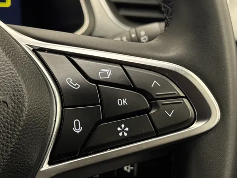 DN25WFC Renault Captur 1.6 E-Tech Full Hybrid 145 Techno 5dr Auto Thumbnail #21