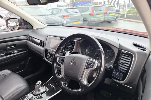 SP18TXO Mitsubishi Outlander 2.0 PHEV 4h 5dr Auto Thumbnail #33
