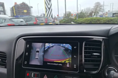 SP18TXO Mitsubishi Outlander 2.0 PHEV 4h 5dr Auto Thumbnail #35