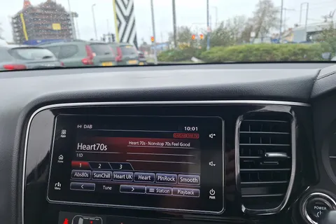 SP18TXO Mitsubishi Outlander 2.0 PHEV 4h 5dr Auto Thumbnail #36