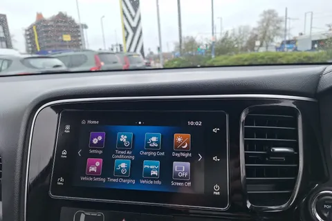 SP18TXO Mitsubishi Outlander 2.0 PHEV 4h 5dr Auto Thumbnail #38