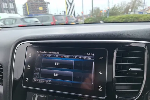 SP18TXO Mitsubishi Outlander 2.0 PHEV 4h 5dr Auto Thumbnail #40