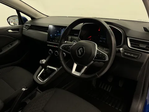 SB71HAE Renault Clio 1.0 TCe 90 Iconic 5dr Thumbnail #10