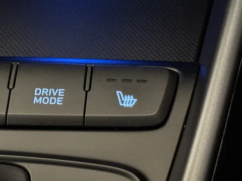 DU73BKA Hyundai i20 1.0T GDi Premium 5dr DCT Thumbnail #26