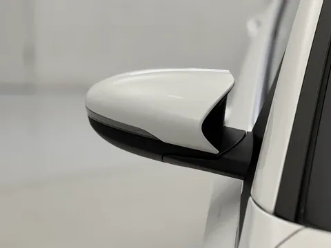 DU73BKA Hyundai i20 1.0T GDi Premium 5dr DCT Thumbnail #30